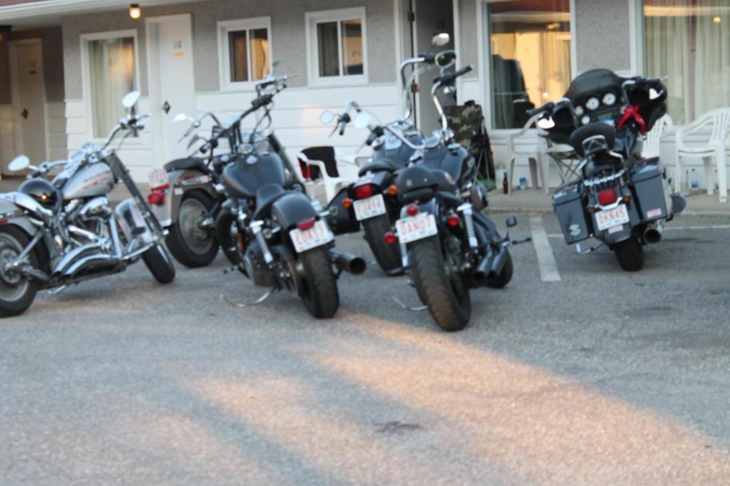 Paradise Motel Sicamous Luaran gambar